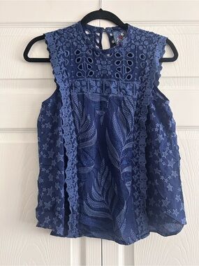 Johnny Was Leafy Concetta Cupra Rayon Sleeveless Embroidered Blouse.